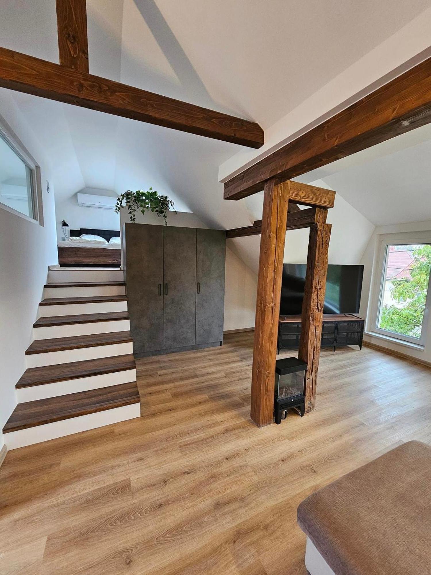 Ferienwohnung Mi Casa Rustica Mosonmagyaróvár Exterior foto